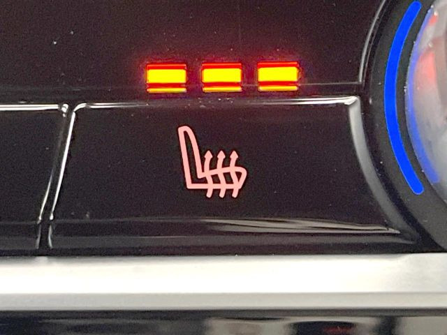 ���t�����g�V�[�g�q�[�e�B���O:�^�]�ȁE����ȋ��ɎO�i�K�Œ��߂��\�ȃV�[�g�q�[�^�[�𑕔����Ă���܂��B�G�߂��킸���K�ɂ��g�p���������܂��B