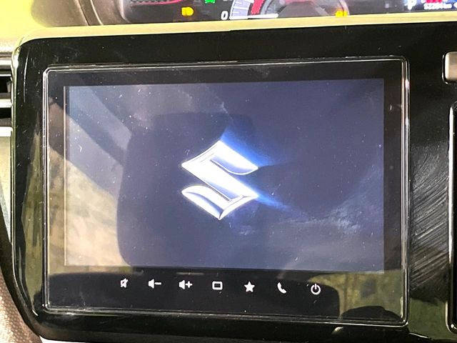 �y���[�J�[�����i�r�z�C���e���A�ɗn�����ރX�^�C���b�V���ȁu��p�݌v�v���[�J�[�i�r�𑕔��􎋔F���⑀�쐫�ȂǊ�{���\�ɂ��D��A���㎿�ȃJ�[���C�t�����y���݂��������܂��B