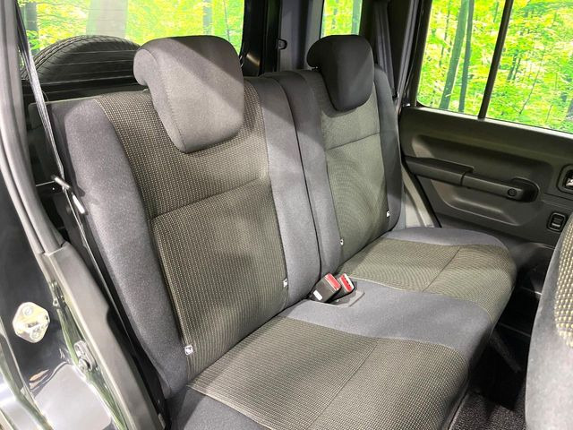 ���i���ȃI���W�i���t���A�}�b�g���I�v�V�����ɂĂ��p�ӂ��Ă���܂��B���D���ȃf�U�C����J���[�����Ԃɍ��킹�đI��ł����������Ƃ��ł��܂���