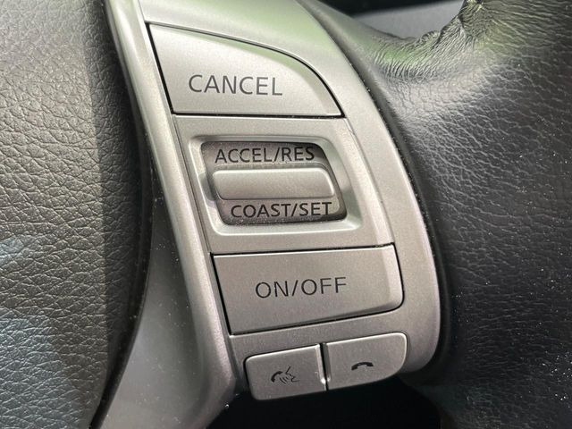 �y�N���[�Y�R���g���[���z�������H�����N���N���s�B�A�N�Z���𗣂��Ă���葬�x�ő��s���ł��A�������^�]���̕��S���y��!�����E�������ȒP�ȃX�C�b�`����Œ����ł��܂��B