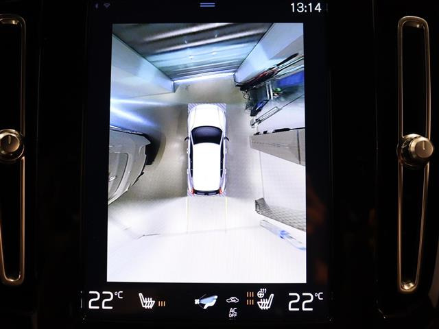 XC40B4 AWD Rデザイン 4WD