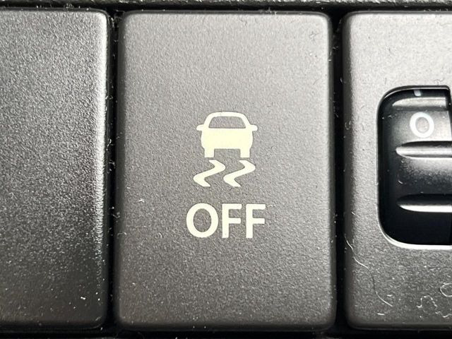 �y������h�~���u�z�ԗ��̉���������m����ƁA�����I�Ɏԗ��̐i�s������ۂ悤�Ɏԗ��𐧌䂵�܂��B�J�̓��ȂǊ���₷���H�ʏ󋵂ł����S�ȉ^�]���\�ł��B