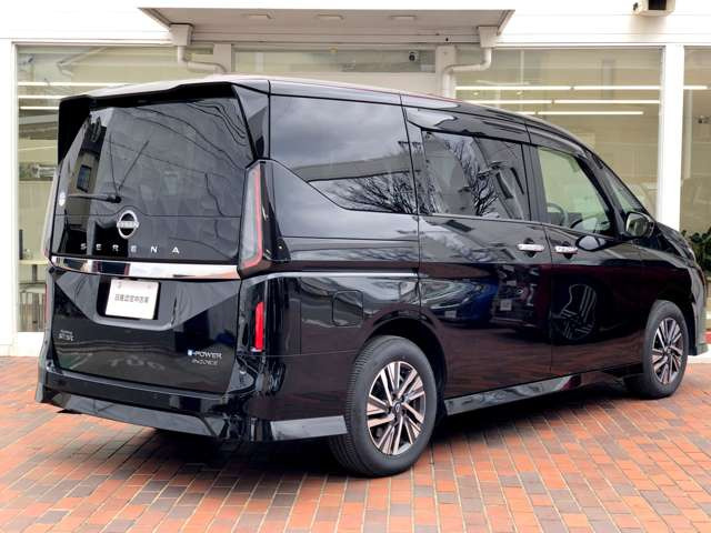 セレナ1.4 e-4ORCE ハイウェイスターV 4WD