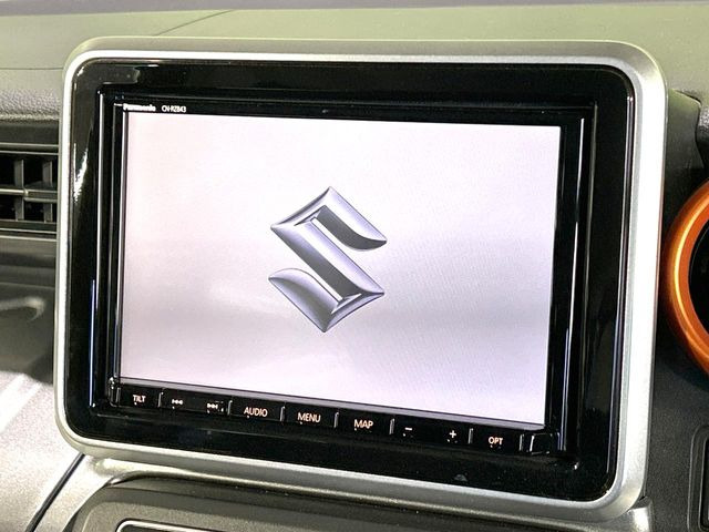 �y����9�^�i�r�z�l�C�̏����i�r�𑕔����Ă���܂��B�i�r�̎g���₷���͂������A�I�[�f�B�I�@�\���[��!�L�����v�◷�s�͂������A�ʋ΂┃�����ȂǕ��i�̃h���C�u���y�����Ȃ�͂���