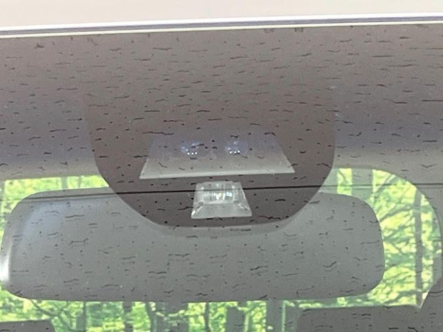 �y�z���_�Z���V���O�z���s���ɑO���̎ԗ�����F�����A�Փ˂������Ȏ��͌x��ƃu���[�L�ŏՓˉ���Ɣ�Q�y�����A�V�X�g�B�����S�Ƀh���C�u�����y���݂��������܂��B