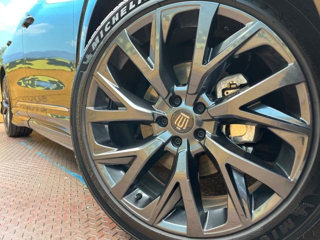 �y����21�C���`�A���~�z�C�[���z�O�ςɃ}�b�`���������A���~�z�C�[���𑕒����Ă���܂��B�e��ЊO�A���~�z�C�[����A�X�^�b�h���X�^�C�����戵�����Ă���܂��B���񂲑��k����������