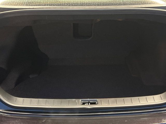 ���i�̂���������ʋ΁A���}���ɏ\���ȉ׎��X�y�[�X���m�ۂ��Ă���܂��B