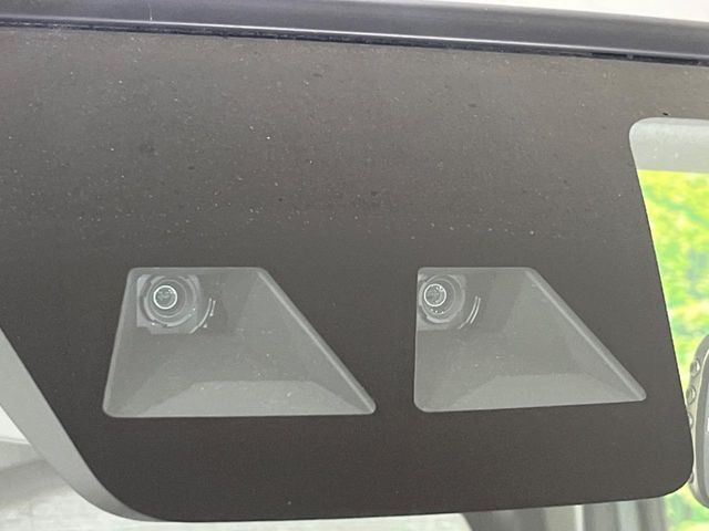 �y�X�}�[�g�A�V�X�g�z���s���ɑO���̎ԗ�����F�����A�Փ˂������Ȏ��͌x��ƃu���[�L�ŏՓˉ���Ɣ�Q�y�����A�V�X�g�B�����S�Ƀh���C�u�����y���݂��������܂��B