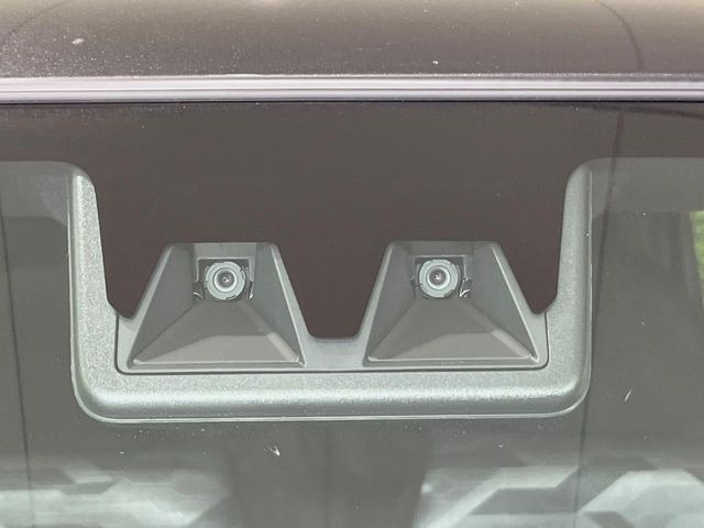 �y�X�}�[�g�A�V�X�g�z���s���ɑO���̎ԗ�����F�����A�Փ˂������Ȏ��͌x��ƃu���[�L�ŏՓˉ���Ɣ�Q�y�����A�V�X�g�B�����S�Ƀh���C�u�����y���݂��������܂��B