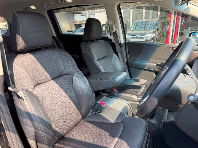 オデッセイ2.0 e:HEV アブソルート EX