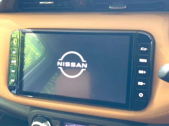 【純正ナビ】人気の純正ナビを装備。オーディオ機能も充実しており、Bluetooth接続すればお持ちのスマホやMP3プレイヤーの音楽を再生可能!毎日の運転がさらに楽しくなります!!