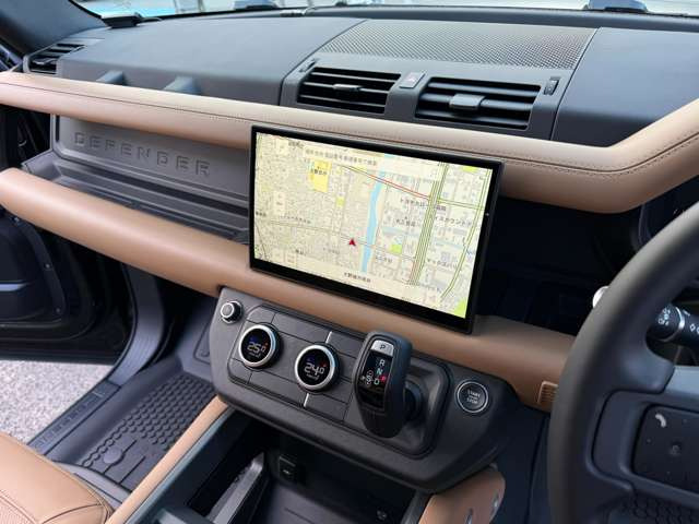 11.4�C���`�^�b�`�X�N���[���f�B�X�v���C(�i�r�̑����ԗ��̐ݒ���s���܂�)