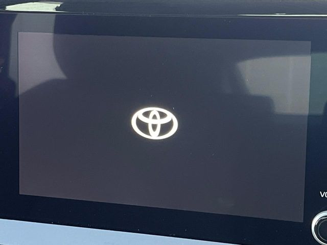 �y8�C���` �f�B�X�v���C�I�[�f�B�I�z���ʂ̃f�B�X�v���C��AppleCarPlay��AndroidAuto�����p�\�B�傫�ȉ�ʂŃX�}�z�i�r�A�v���������p���������܂���