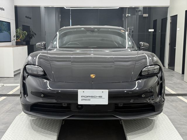 タイカン4S パフォーマンスバッテリー 4シート 4WD