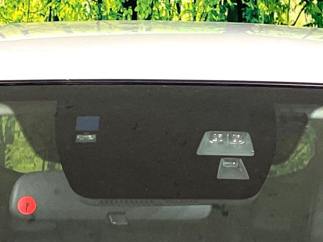 �y�X�}�[�g�V�e�B�u���[�L�T�|�[�g�z�ᑬ���s���ɑO���̎ԗ�����F�����A�Փ˂������Ȏ��͌x��ƃu���[�L�ŏՓˉ���Ɣ�Q�y�����A�V�X�g�B�����S�Ƀh���C�u�����y���݂��������܂��B