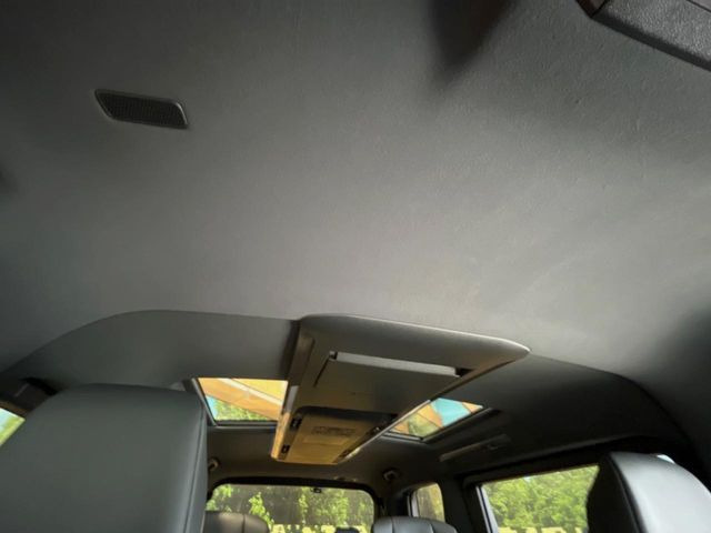 �y���E�Ɨ����[�����[�t�z2��ڍ��E�Ȃɂ��ꂼ��z�u���ꂽ�K���X���[�t!�������ɍ��킹�ĕБ������V�F�[�h��߂邱�Ƃ��\�ł�!