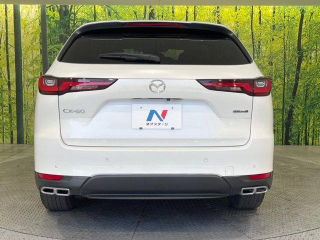 安心の最長10年・走行無制限保証(有償)をご用意。保証内容も充実はもちろん、無料点検&オイル交換や、年中無休の全国・24時間ロードサービスも付帯されておりますのでご安心下さい。