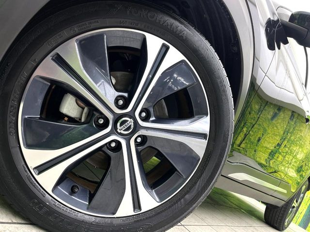 �y����17�C���`�A���~�z�C�[���z�O�ςɃ}�b�`���������A���~�z�C�[���𑕒����Ă���܂��B�e��ЊO�A���~�z�C�[����A�X�^�b�h���X�^�C�����戵�����Ă���܂��B���񂲑��k����������