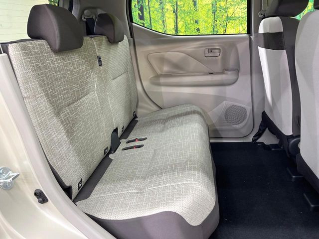 ���i���ȃI���W�i���t���A�}�b�g���I�v�V�����ɂĂ��p�ӂ��Ă���܂��B���D���ȃf�U�C����J���[�����Ԃɍ��킹�đI��ł����������Ƃ��ł��܂���