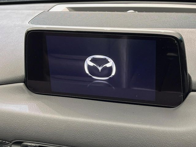 �y�}�c�_�R�l�N�g�z�ԓ��̕��͋C�Ƀ}�b�`������̌^�^�C�v�̃f�B�X�v���C�B�e����q�ݒ��Bluetooth�Đ����A�l�X�ȋ@�\���y���߂܂��B��pSD�J�[�h�̂��w���ŁA�i�r�@�\���g�p�o���܂��B