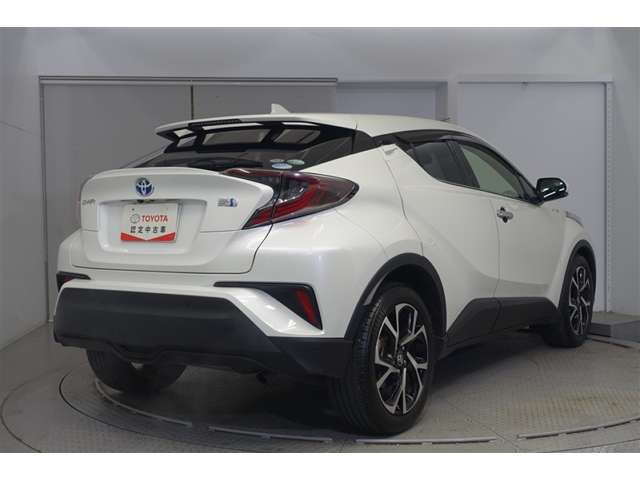 C-HRハイブリッド 1.8 G LED エディション