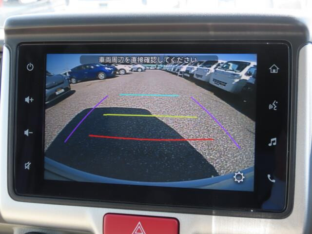 �o�b�N�J�����𑕔����Ă���܂��B���Ԏ��ɑ�ϖ𗧂��܂����^�]�����ȕ��̖����ɂȂ��Ă���܂��B