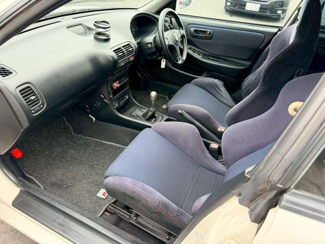 �C�ɂȂ邨�Ԃ�����܂�����E�̓d�b�ԍ����璼�ڂ��X�ɂ��₢���킹���������B�x�����@����ԗ����A��Ԃ܂łȂ�ł������������Ē����܂��B�X�^�b�t�ꓯ���A�����҂����Ă���܂��B