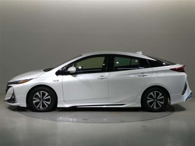 プリウスPHV1.8 A