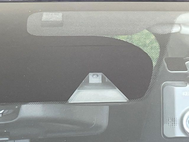 �y�G�}�[�W�F���V�[�u���[�L�z���s���ɑO���̎ԗ�����F�����A�Փ˂������Ȏ��͌x��ƃu���[�L�ŏՓˉ���Ɣ�Q�y�����A�V�X�g�B�����S�Ƀh���C�u�����y���݂��������܂��B