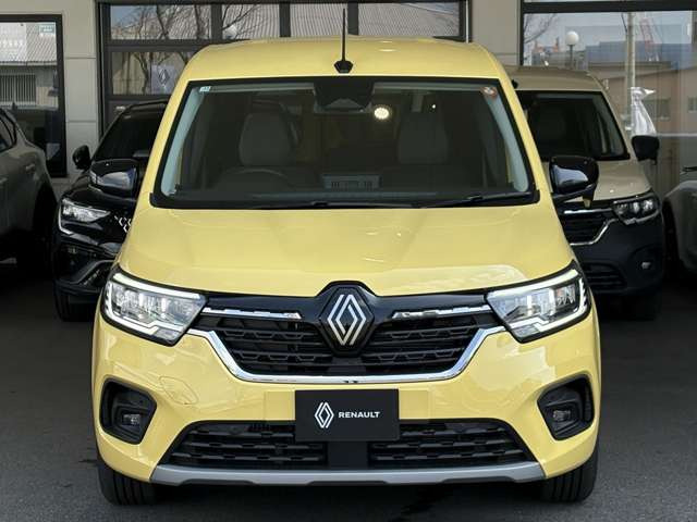 �V�����Ƃ��āA17�C���`�A���C�z�C�[���A����܂ł��傫���O���t�B�b�N���V�����Ȃ���10�C���`�f�W�^���C���X�g�D�������g�p�l���A�X�}�[�g�t�H�����C�����X�`���[�W���[�A