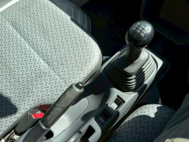 �C�ɂȂ邨�Ԃ�����܂�����E�̓d�b�ԍ����璼�ڂ��X�ɂ��₢���킹���������B�x�����@����ԗ����A��Ԃ܂łȂ�ł������������Ē����܂��B�X�^�b�t�ꓯ���A�����҂����Ă���܂��B