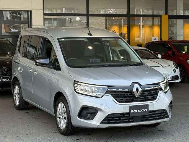 �V�����Ƃ��āA17�C���`�A���C�z�C�[���A����܂ł��傫���O���t�B�b�N���V�����Ȃ���10�C���`�f�W�^���C���X�g�D�������g�p�l���A