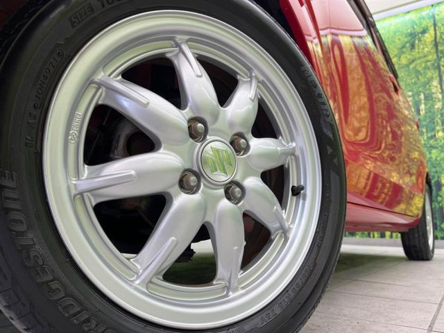 �y����15�C���`�A���~�z�C�[���z�O�ςɃ}�b�`���������A���~�z�C�[���𑕒����Ă���܂��B�e��ЊO�A���~�z�C�[����A�X�^�b�h���X�^�C�����戵�����Ă���܂��B���񂲑��k����������
