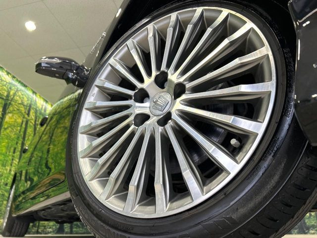 �y18�C���`�A���~�z�C�[���z�O�ςɃ}�b�`�����A���~�z�C�[���𑕒����Ă���܂��B�e��A���~�z�C�[����A�X�^�b�h���X�^�C�����戵�����Ă���܂��B���񂲑��k����������