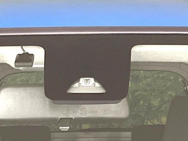 �y�X�}�[�g�A�V�X�g�z���s���ɑO���̎ԗ�����F�����A�Փ˂������Ȏ��͌x��ƃu���[�L�ŏՓˉ���Ɣ�Q�y�����A�V�X�g�B�����S�Ƀh���C�u�����y���݂��������܂��B