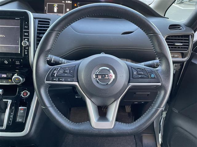 セレナ2.0 ハイウェイスター Vセレクション