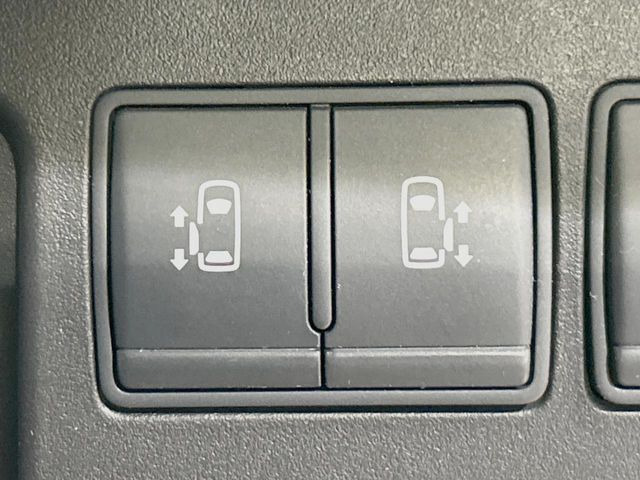 �y�����p���[�X���C�h�h�A�z�X�}�[�g�L�[��^�]�Ȃ̃X�C�b�`�Ō�ȗ����X���C�h�h�A�̊J���\���d��������͂����ăh�A���J����K�v�������A�����Ȃ��q�l�ł��ȒP�ɊJ���߂ł����K�ł���