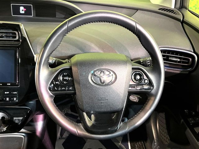 �y�����v�����X�e�A�����O�z�㎿�Ȋv���g�p���邱�ƂŁA��ɂ����������݂ƂĂ��^�]���₷���n���h���ł���