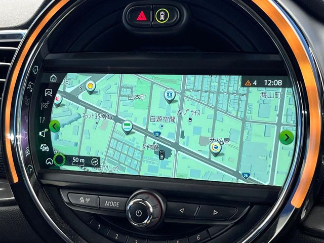 �������i�r:��̊��̂���i�r�́A����������ԓ������o���Ă���܂��B�I�[�f�B�I�@�\���[�����Ă���܂��̂ŁA�^�]�����y���߂܂���