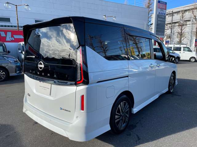 セレナ1.4 e-POWER ハイウェイスターV