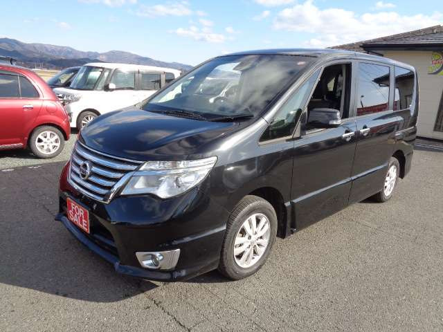 セレナ2.0 ハイウェイスター Vセレクション+Safety 4WD