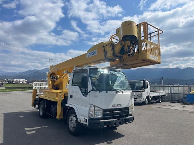 エルフ高所作業車