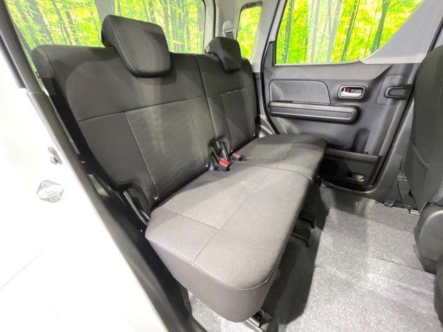 ���i���ȃI���W�i���t���A�}�b�g���I�v�V�����ɂĂ��p�ӂ��Ă���܂��B���D���ȃf�U�C����J���[�����Ԃɍ��킹�đI��ł����������Ƃ��ł��܂���