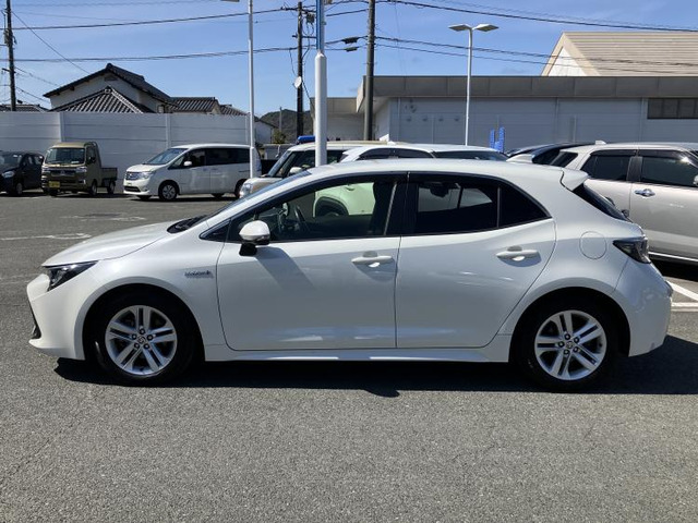 カローラスポーツ1.8 ハイブリッド G