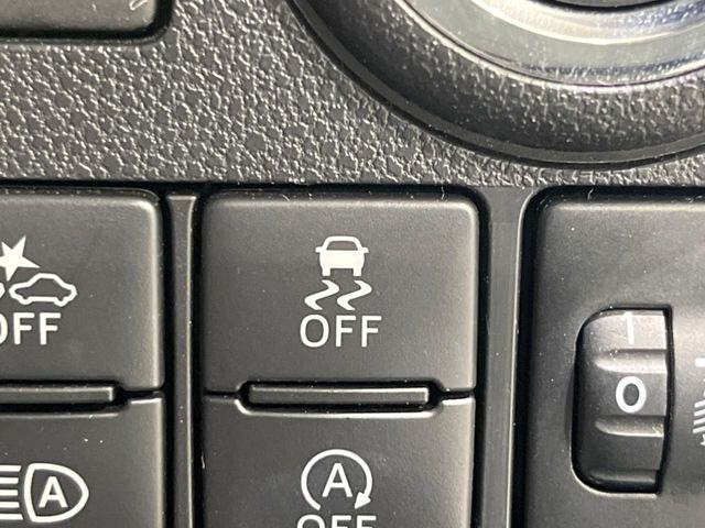 �y������h�~���u�z�ԗ��̉���������m����ƁA�����I�Ɏԗ��̐i�s������ۂ悤�Ɏԗ��𐧌䂵�܂��B�J�̓��ȂǊ���₷���H�ʏ󋵂ł����S�ȉ^�]���\�ł��B