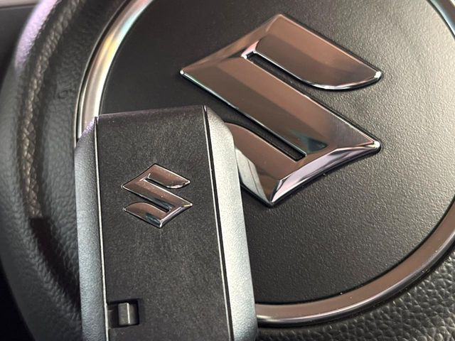 �y�L�[���X�X�^�[�g�V�X�e���z�J�o����|�P�b�g�ɓ��ꂽ�܂܂ł��h�A�̎{���E�������\�ȃX�}�[�g�L�[�𑕔��B�G���W���̃I���E�I�t�����J�M�����o���K�v����������Ƃ��Ă��֗��ł���