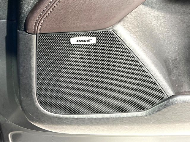 �yBOSE�T�E���h�V�X�e���t�������i�r�z�[���̃i�r�@�\�͂������A���x�ȃ`���[�j���O�\�͂����ڂ���Ă���A�������ȉ��y�����y���݂��������܂���