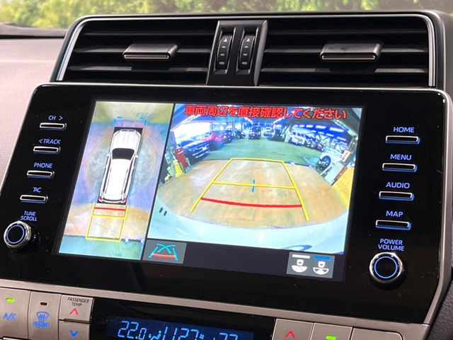 �y�p�m���~�b�N�r���[���j�^�[�z��p�̃J�����ɂ��A�ォ�猩���낵���悤�Ȏ��_��360�x�N���}�̎��͂��m�F���邱�Ƃ��ł��܂������p�������m�F���₷���A�����ꏊ�ł̐؂�Ԃ��⒓�Ԃ��X���[�Y�ɍs���܂��B