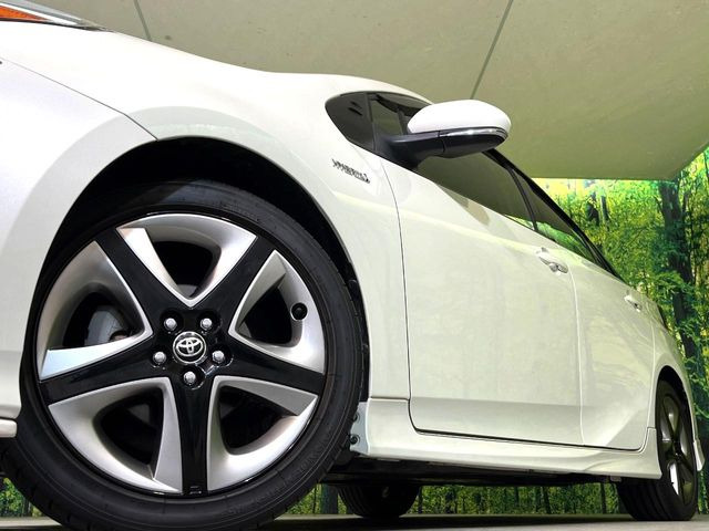 �y����17�C���`�A���~�z�C�[���z�O�ςɃ}�b�`���������A���~�z�C�[���𑕒����Ă���܂��B�e��ЊO�A���~�z�C�[����A�X�^�b�h���X�^�C�����戵�����Ă���܂��B���񂲑��k����������