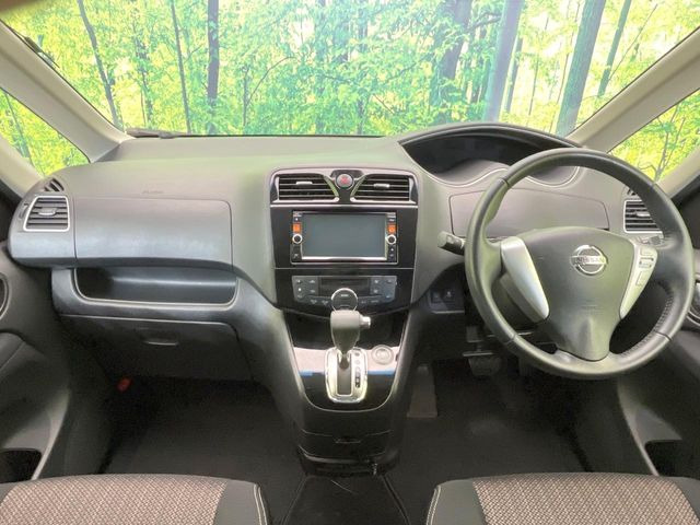 セレナ2.0 ハイウェイスター Vセレクション+Safety S-HYBRID